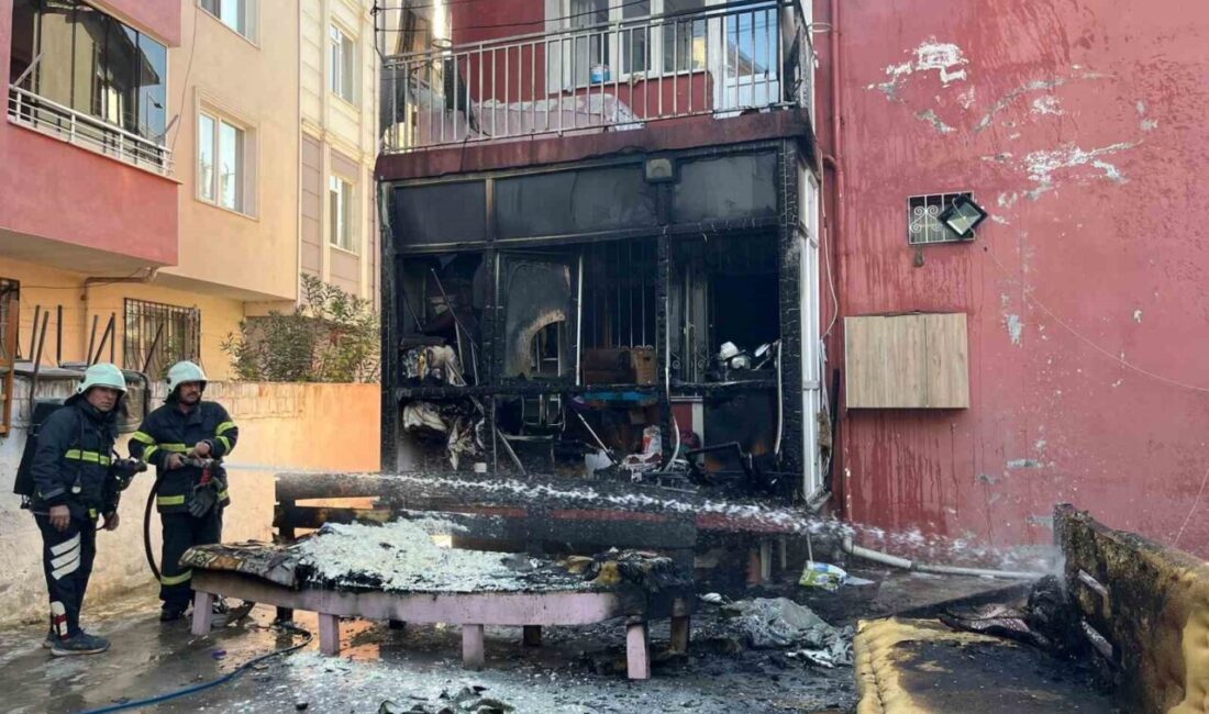 Tokat’ın Erbaa ilçesinde bir apartman dairesinin balkonunda çıkan yangında ev