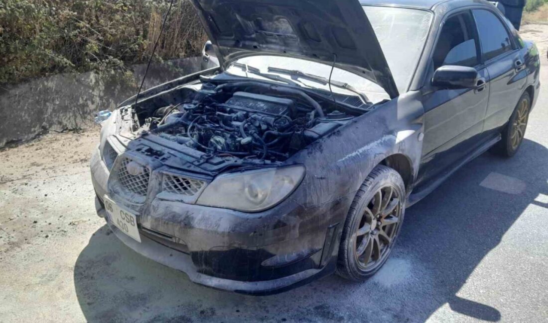 Gönen-Bandırma yolunda seyir halindeki bir otomobilde alev topuna döndü. Edinilen