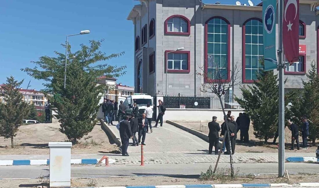 Van’ın Gürpınar ilçesinde barışmaya giderken öldürülen anne ve 2 oğlu