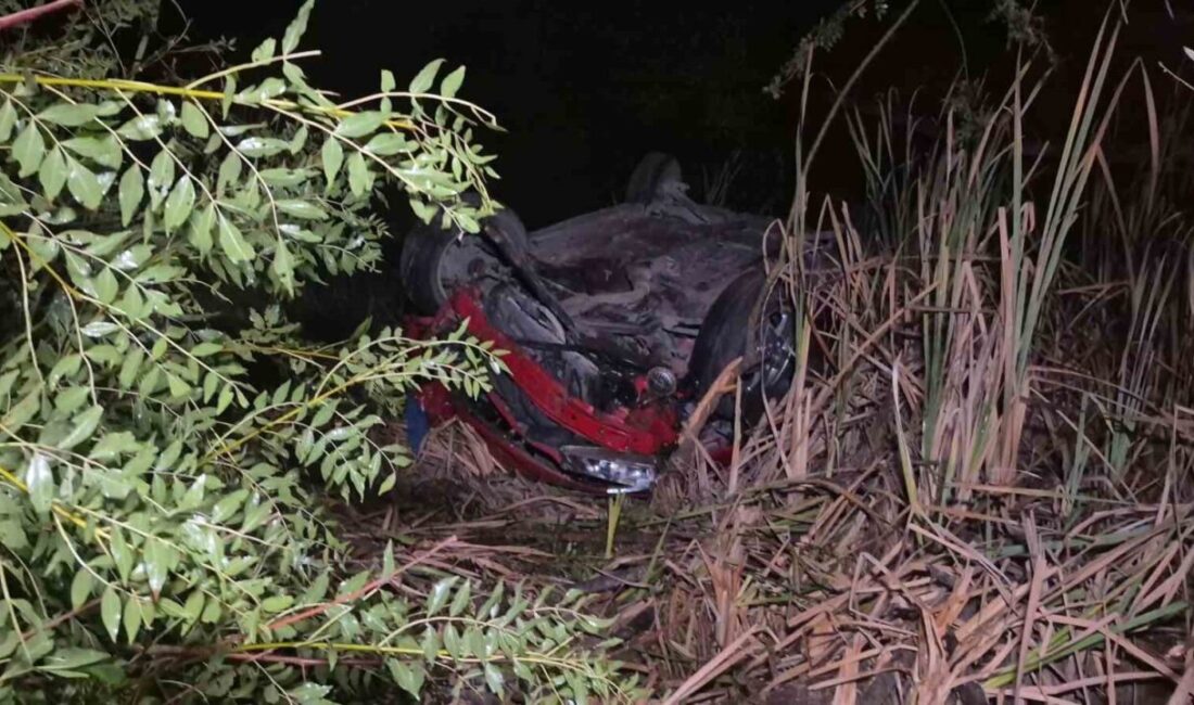 Bartın’da yoldan çıkan otomobil, şarampole uçtu. Takla atarak ters dönen