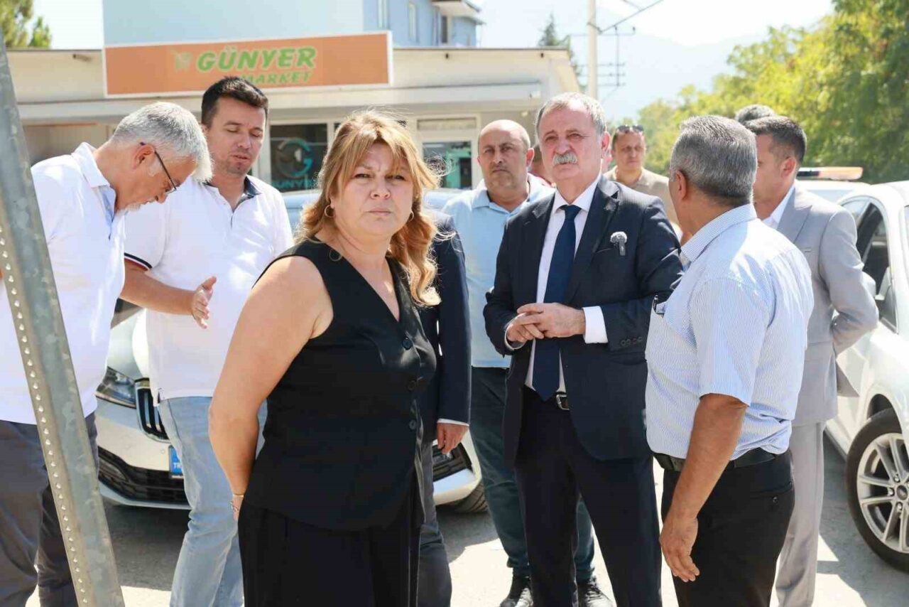 Yunusemre Belediye Başkanı Semih Balaban, Mareşal Fevzi Çakmak Mahallesi’ni ziyaret