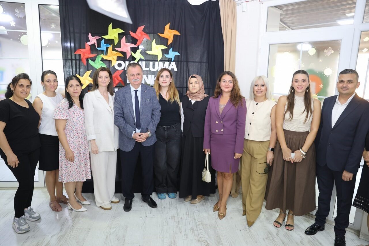 Yunusemre Belediye Başkanı Semih Balaban, yeni eğitim öğretim yılının ilk