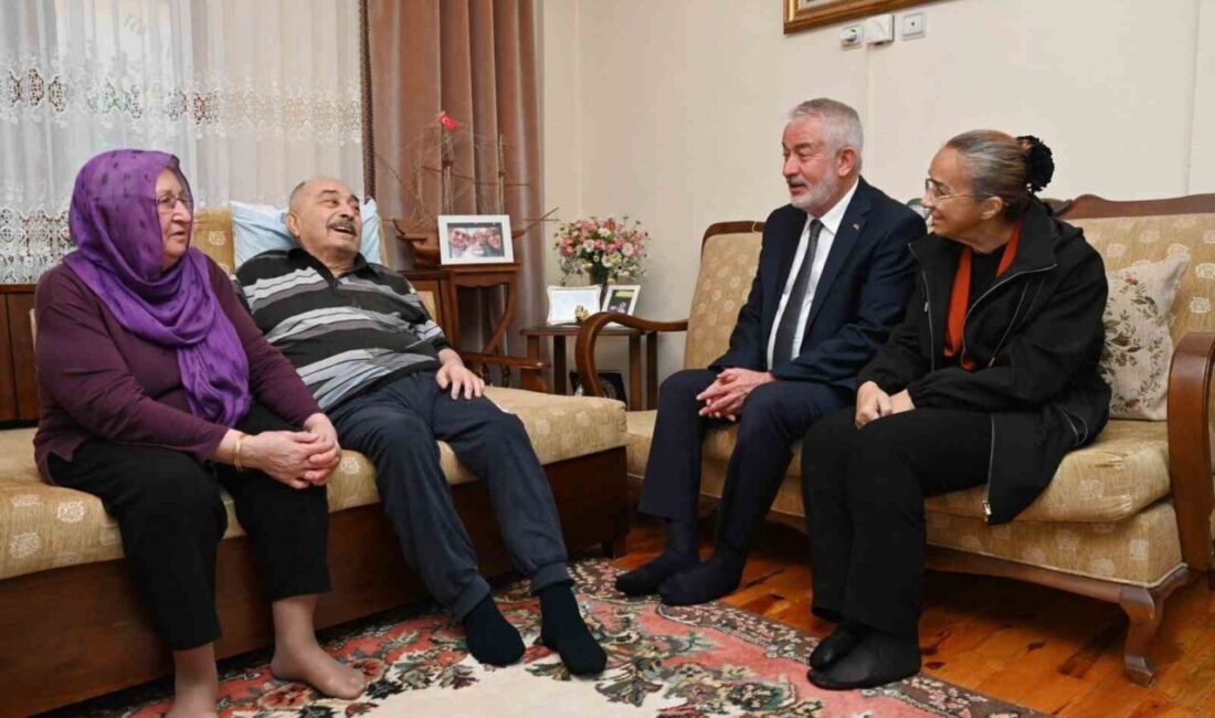 Isparta Belediye Başkanı Şükrü Başdeğirmen ve eşi Şadiye Başdeğirmen, sağlık