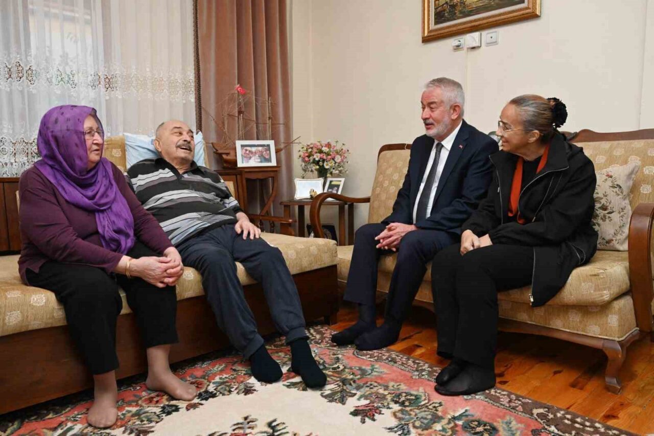 Isparta Belediye Başkanı Şükrü Başdeğirmen ve eşi Şadiye Başdeğirmen, sağlık