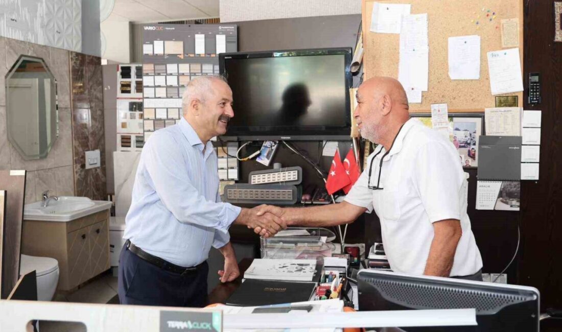 Gebze Belediye Başkanı Zinnur Büyükgöz, esnafla bir araya gelerek talep