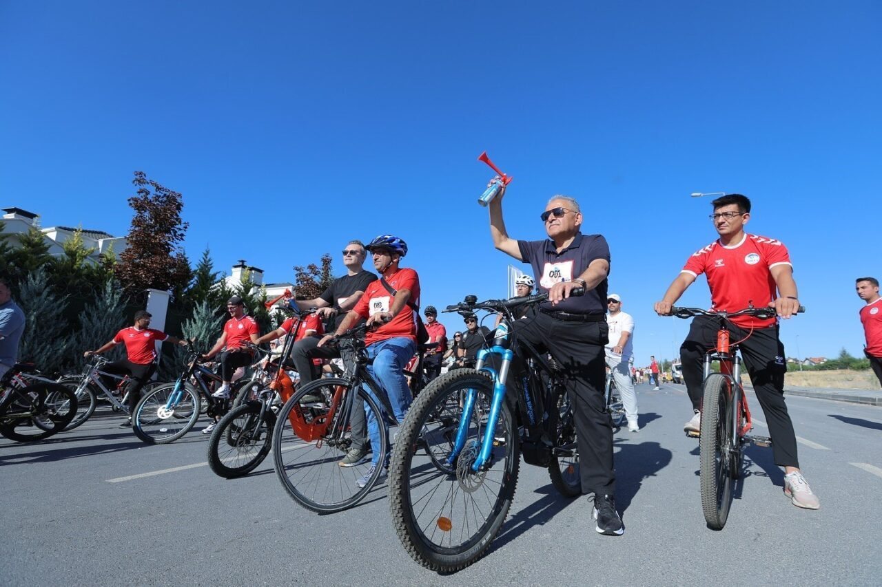 Kayseri Büyükşehir Belediye Başkanı Dr. Memduh Büyükkılıç, Spor A.Ş. ve