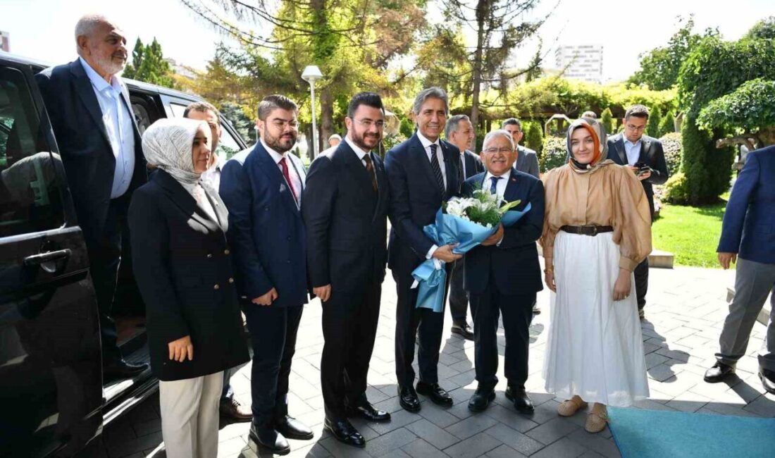 Kayseri Büyükşehir Belediye Başkanı Dr. Memduh Büyükkılıç, AK Parti Genel