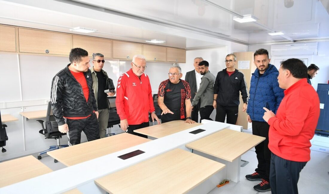 Kayseri Büyükşehir Belediye Başkanı Dr. Memduh Büyükkılıç, Avrupa Birliği hibesiyle