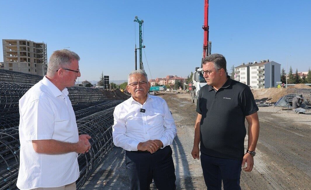 Kayseri Büyükşehir Belediye Başkanı Dr. Memduh Büyükkılıç, Mehmet Özhaseki Bulvarı