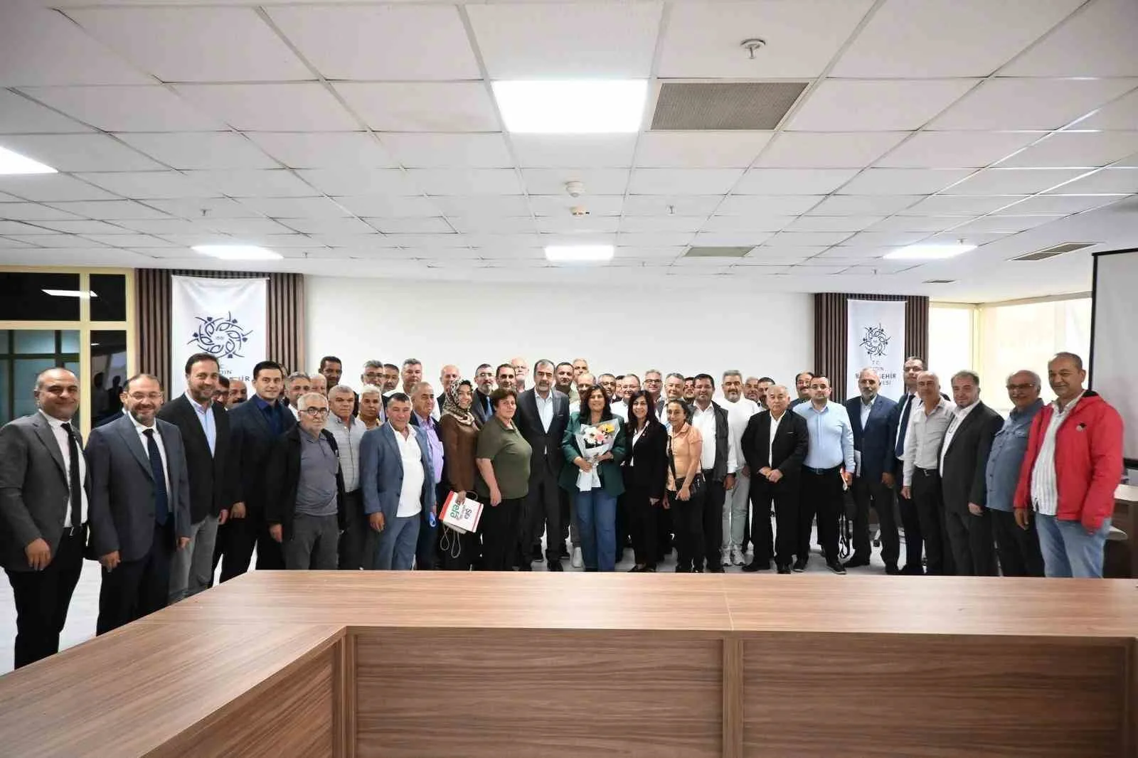 Aydın Büyükşehir Belediye Başkanı Özlem Çerçioğlu, Germencik ilçesinde görevlerini sürdüren