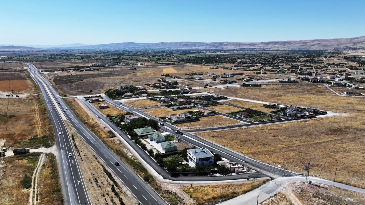 Kocasinan Belediyesi’nin yaptığı hizmetlerle cazibe merkezi haline gelen Barsama Mahallesi’nde