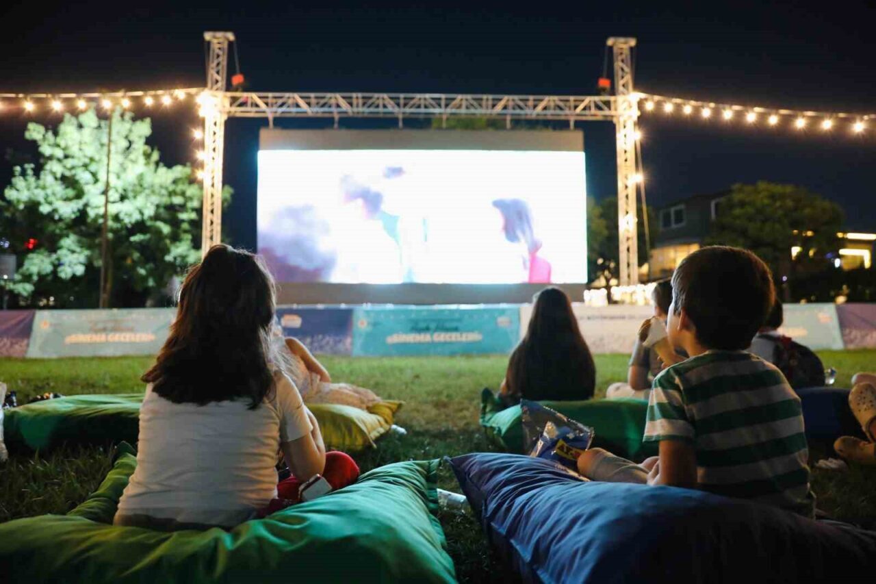 Samsun Büyükşehir Belediye Başkanı Halit Doğan, ilçelerde düzenlenen ‘Açık Hava