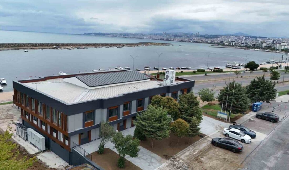 Samsun Büyükşehir Belediye Başkanı Halit Doğan, Atakum ilçesi Kurupelit sahilinde