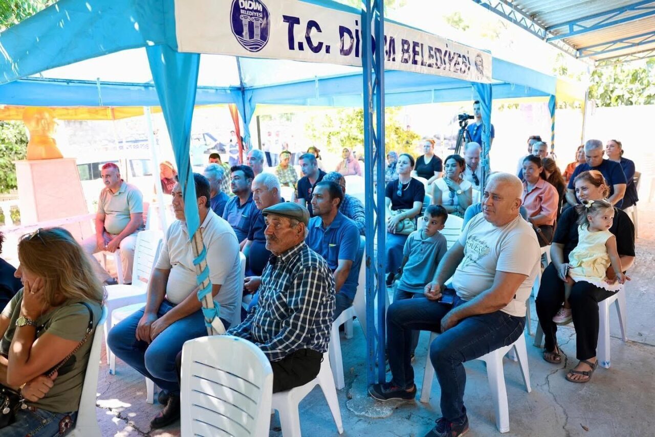 Didim Belediye Başkanı Hatice Gençay, “Mahallemi Dinliyorum” buluşmaları kapsamında Batıköy