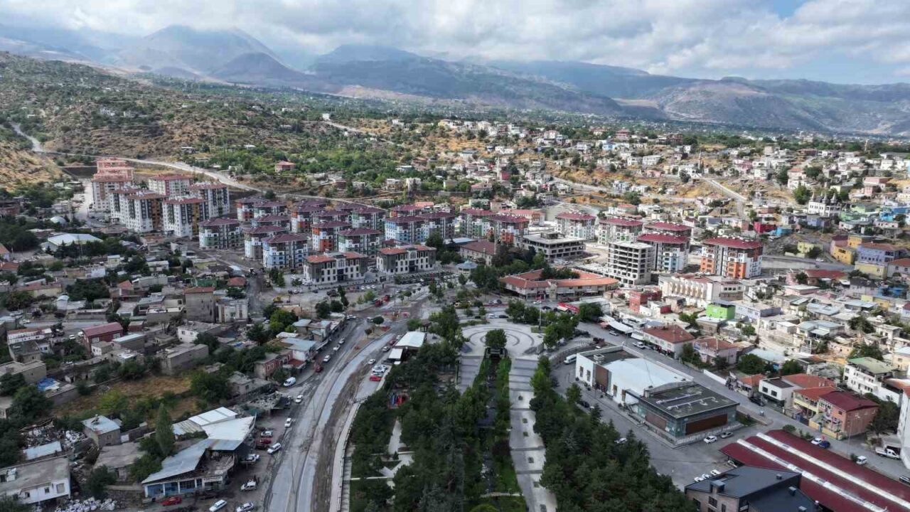 Hacılar Belediyesi, TOKİ iş birliğiyle kentsel dönüşüm kapsamında ilçeye kazandırılan