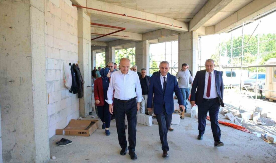 Düzce Belediye Başkanı Dr. Faruk Özlü, Düzce’de yapımı devam eden