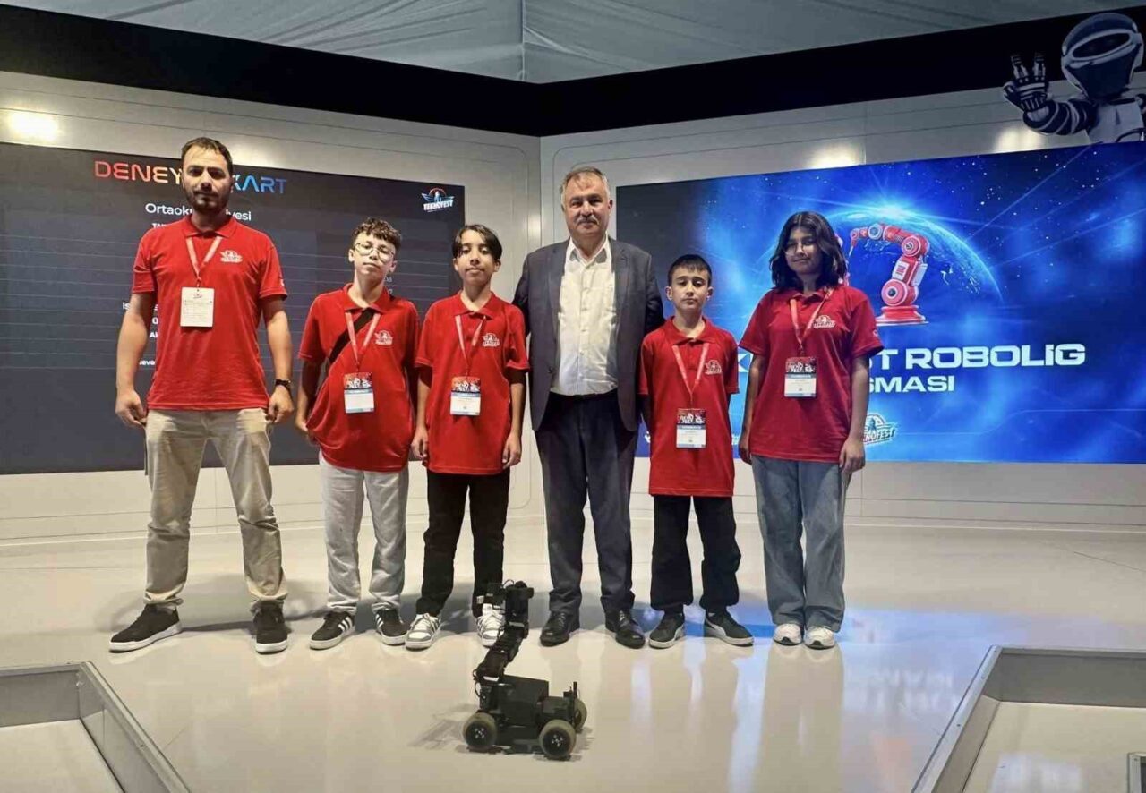 DENİZLİ (İHA) – Denizli’nin Beyağaç Belediye Başkanı Sezayi Pütün, İstanbul’da