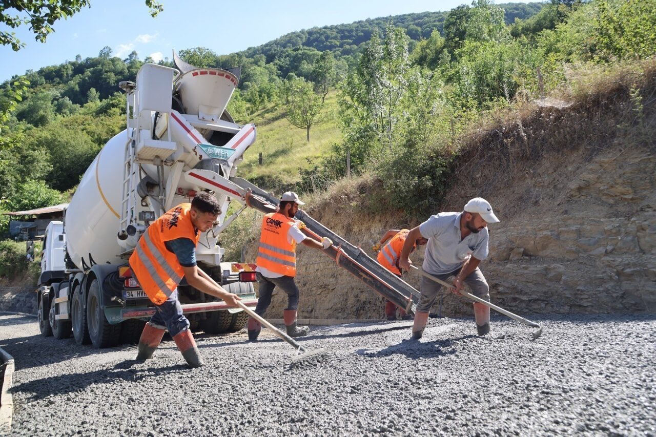 Samsun’un Canik Belediye Başkanı İbrahim Sandıkçı, ilçede ulaşıma yönelik yeni