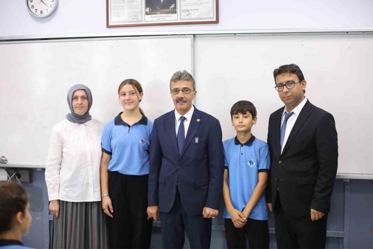 Yunus Çiloğlu Ortaokulu’nda sınıf başkanlığı seçimini kazanırsa Belediye Başkanını sınıfa