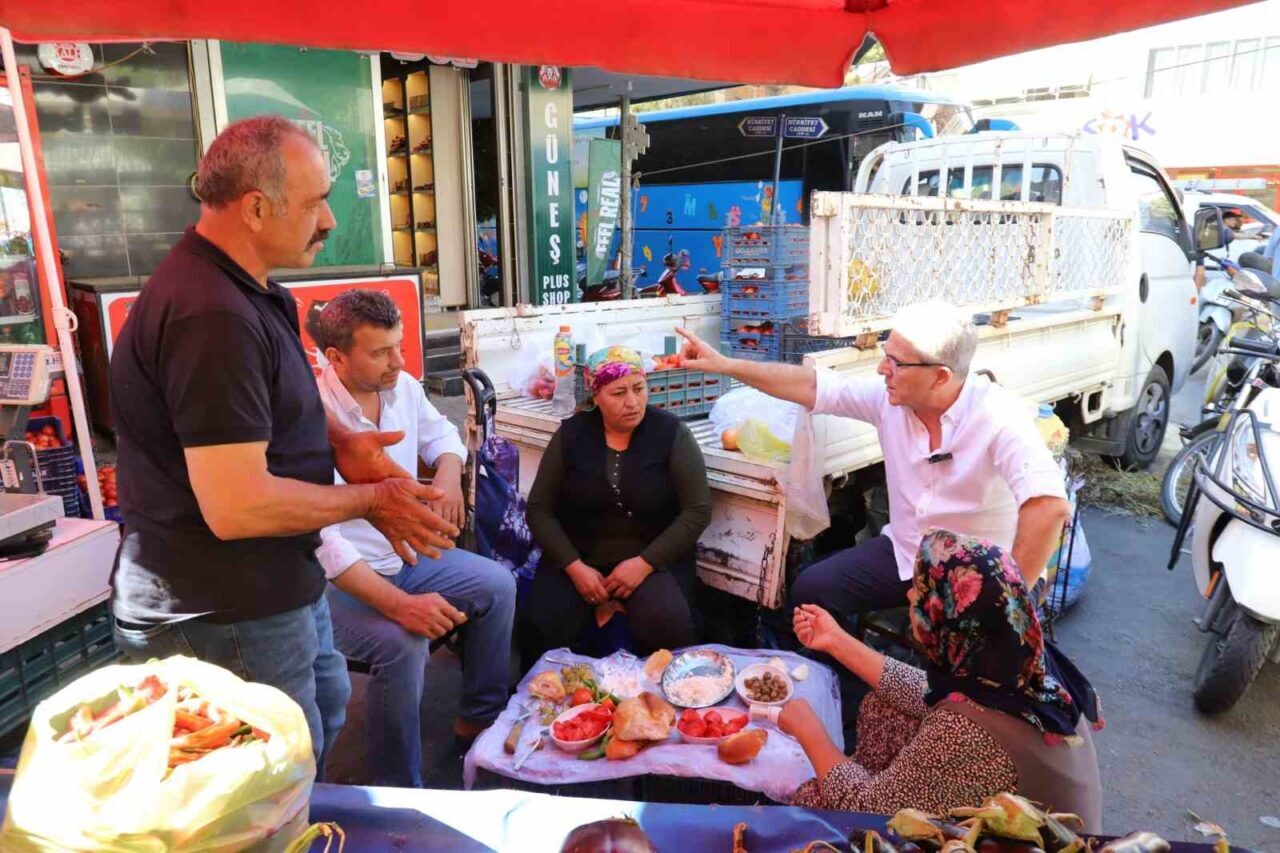 Nazilli Belediye Başkanı Dr. Ertuğrul Tetik, sabah mesaisine Aydoğdu Mahallesi’nde