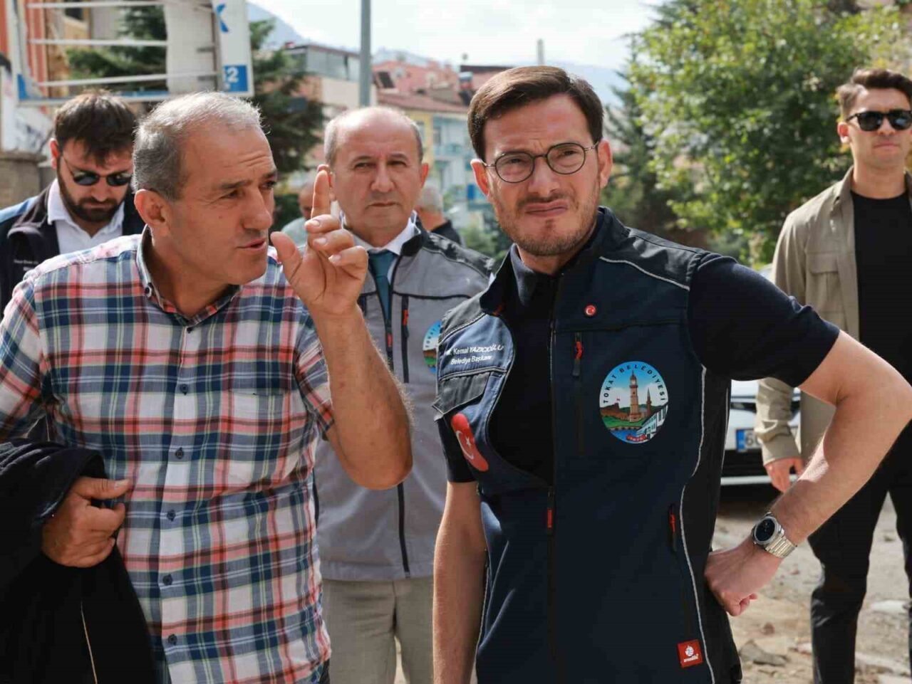 Tokat Belediye Başkanı Mehmet Kemal Yazıcıoğlu, mahalle mahalle gezerek vatandaşların