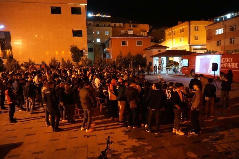 A Milli Basketbol Takımının final maçı için Saray Bahçesi Kent