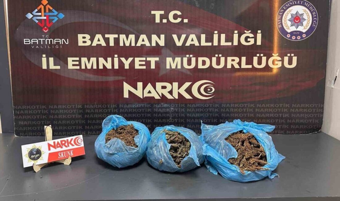 Batman’da il girişinde durdurularak aranan otomobilde 1 kilo 650 gram