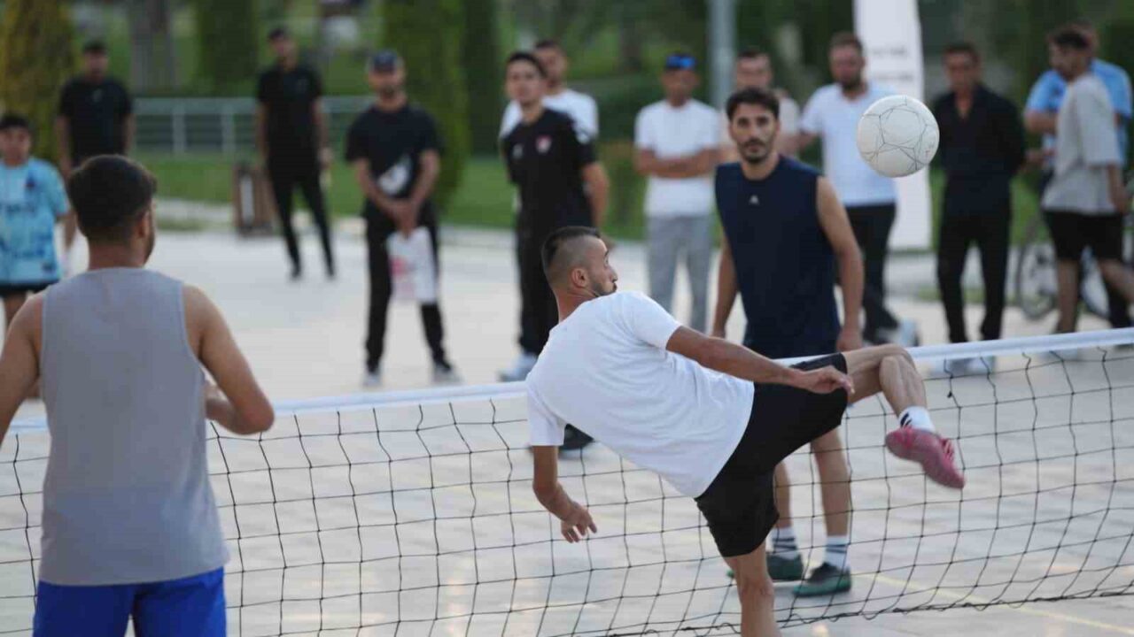 Malatya’nın Battalgazi ilçesinde, 30 Ağustos Zafer Bayramı etkinlikleri kapsamında düzenlenen