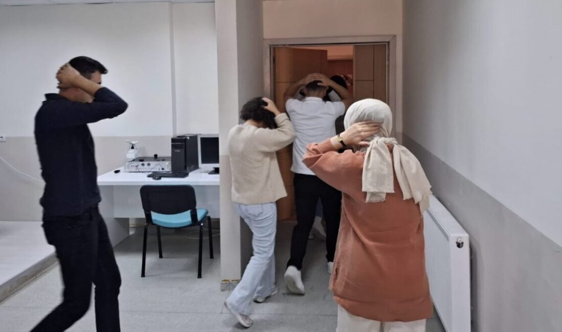 Bayburt Rehberlik ve Araştırma Merkezi (RAM) personeline afet farkındalık ve