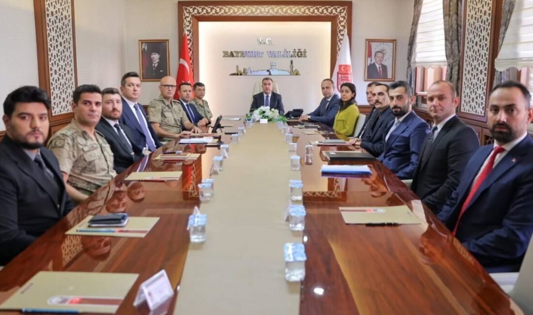 Bayburt Valisi Mustafa Eldivan başkanlığında ‘Genişletilmiş İl Güvenlik ve Asayiş