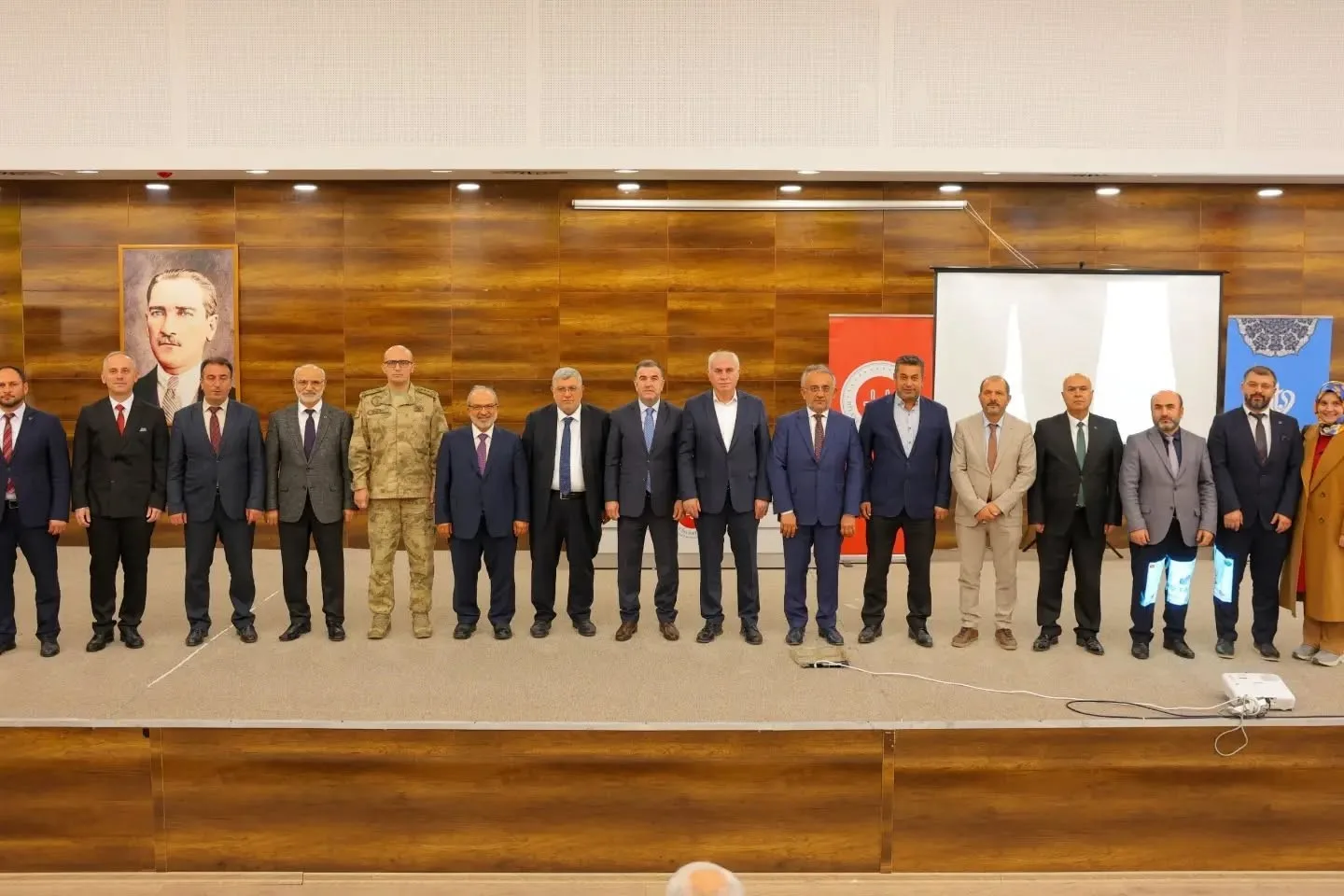 Bayburt Valisi Mustafa Eldivan, Mevlid-i Nebi Haftası kapsamında düzenlenen “Peygamberimiz