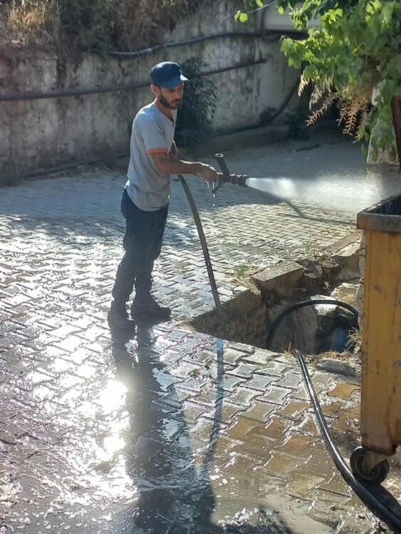 Bilecik’in Bayırköy Beldesi’nde tahliye giderlerinde meydana gelen tıkanıklık, ekiplerinin çalışmalarıyla