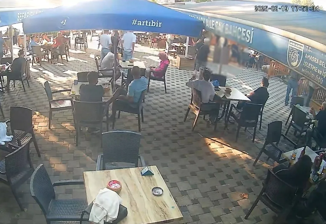 Amasra Belediye Başkanı Recai Çakır’a çay bahçesinde sözlü sataşmada bulunuldu.