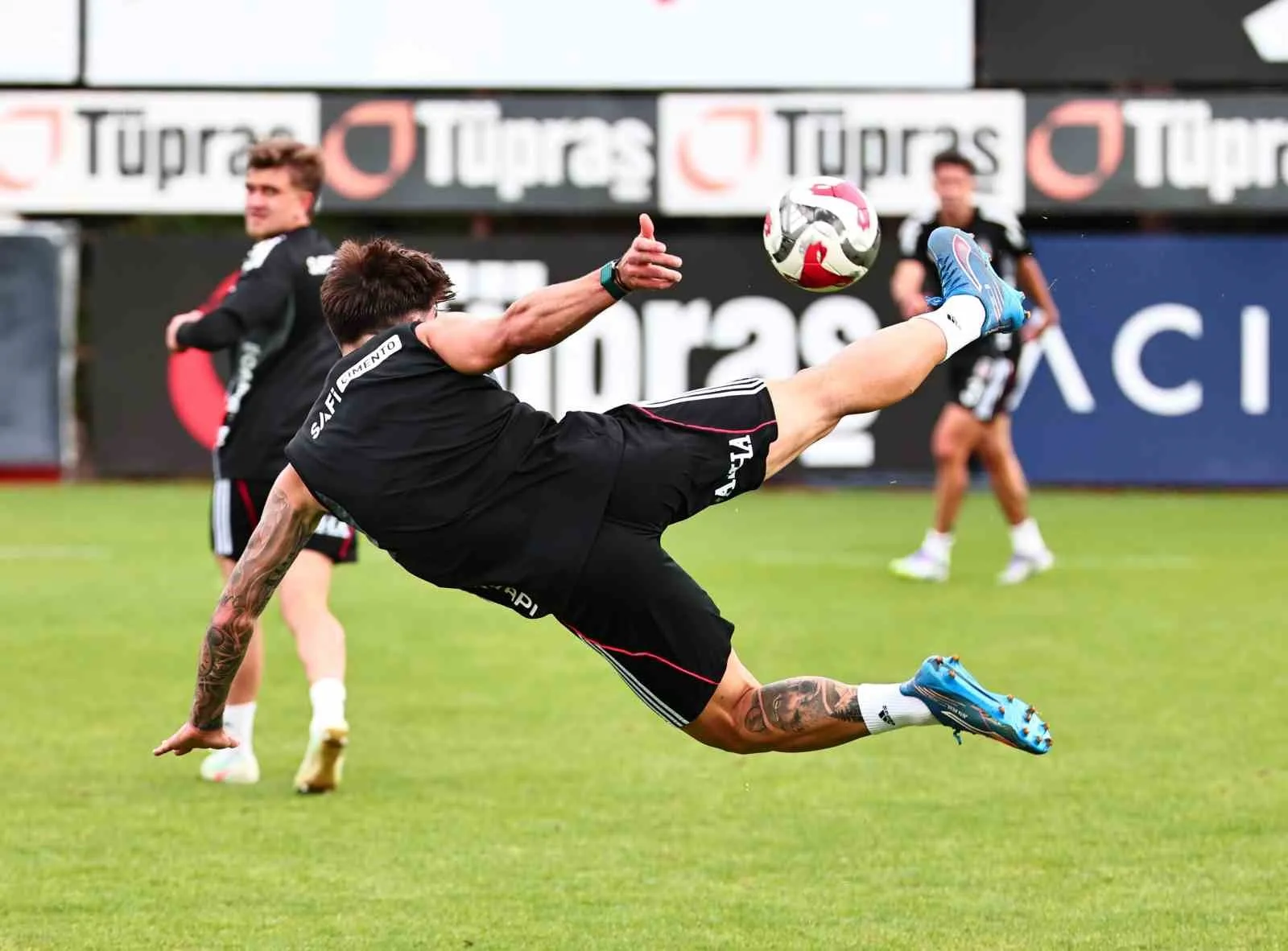 Beşiktaş, Trendyol Süper Lig’in 8. haftasında deplasmanda Galatasaray ile oynayacağı