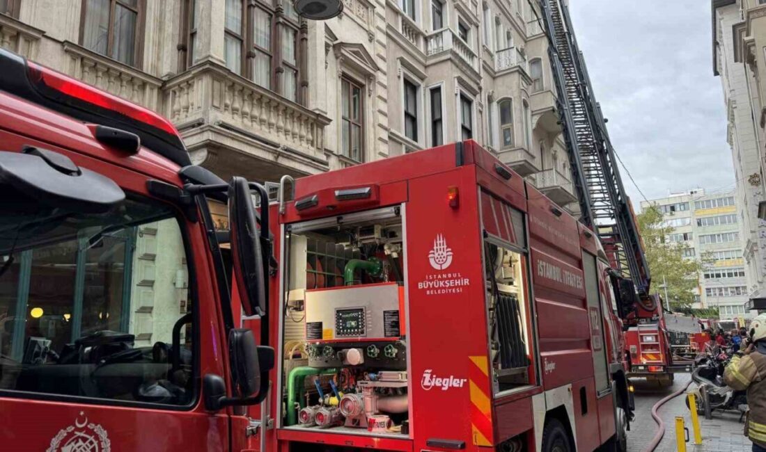 İstanbul Beyoğlu’nda bir otelde çıkan yangın kontrol altına alındı. Otelde