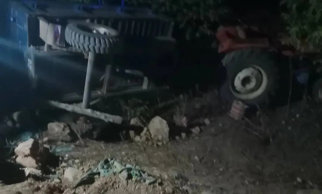 Konya’nın Beyşehir ilçesinde devrilen traktörün altında kalan 17 yaşındaki sürücü