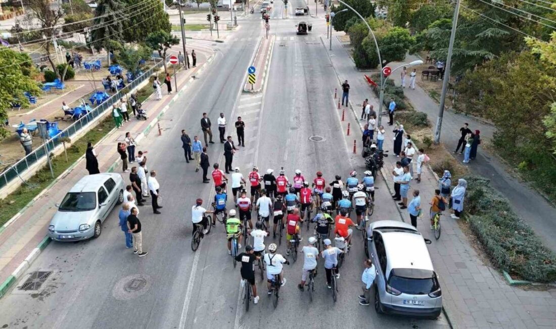 Bursa’nın Yenişehir ilçesinde düzenlenen bisiklet yarışması renkli anlara sahne oldu.