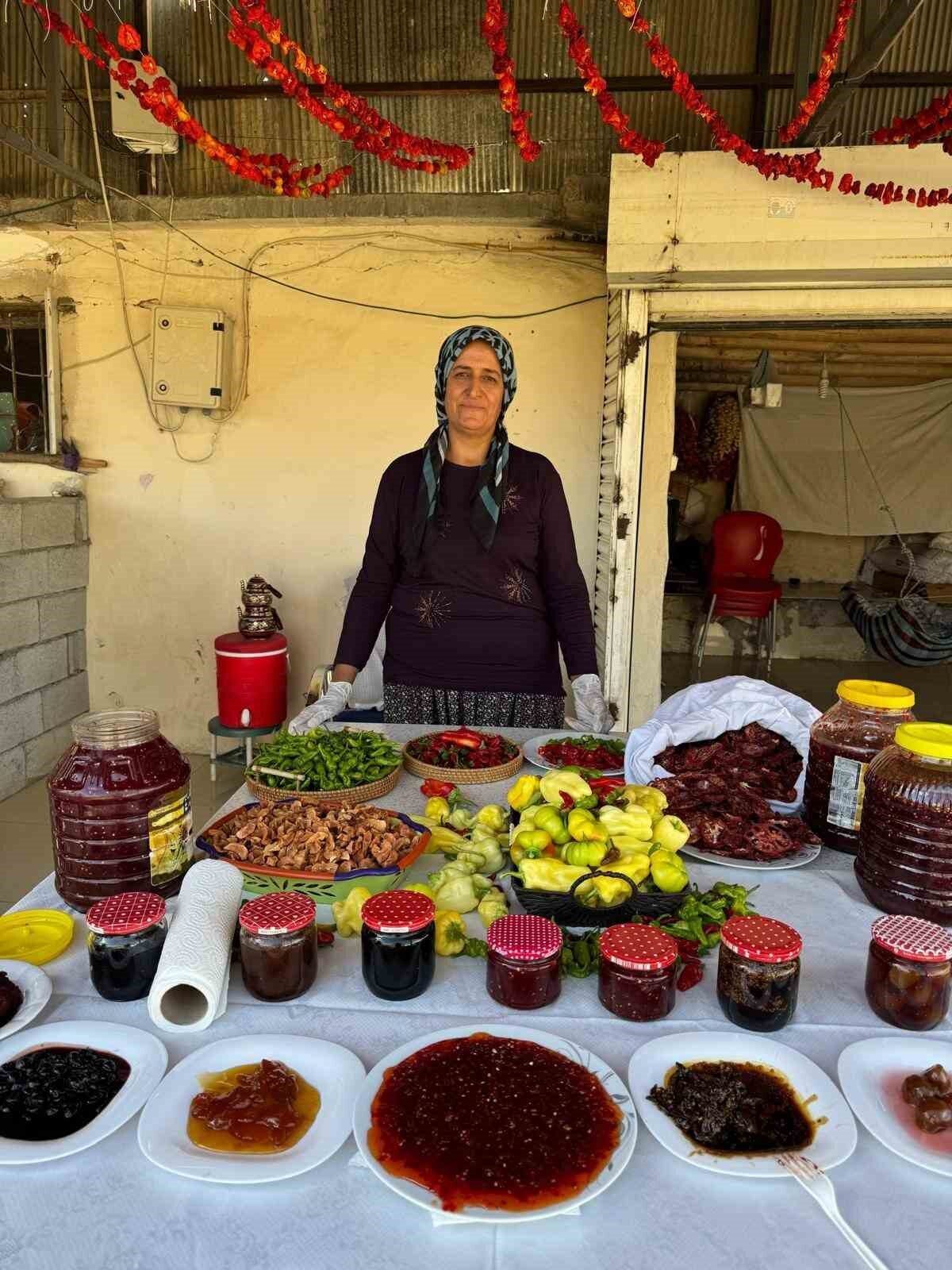 Diyarbakır’ın Çermik ilçesinde yaşayan girişimci kadın, coğrafi tescilli Çermik biberinden