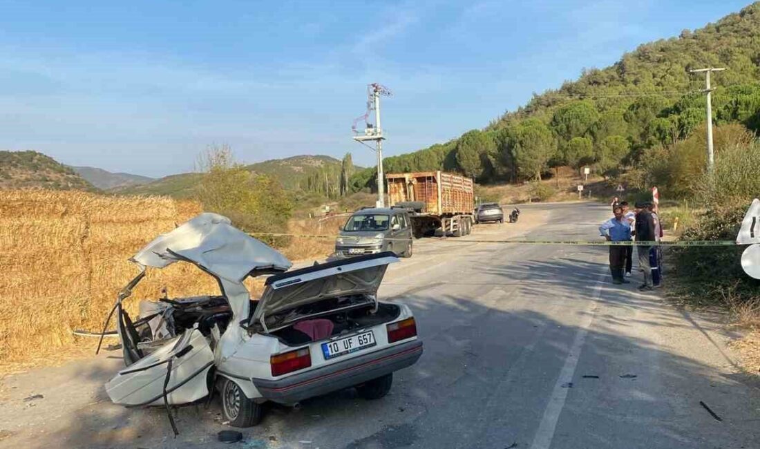 Balıkesir’in Bigadiç ilçesinde meydana gelen tek taraflı trafik kazasında araç