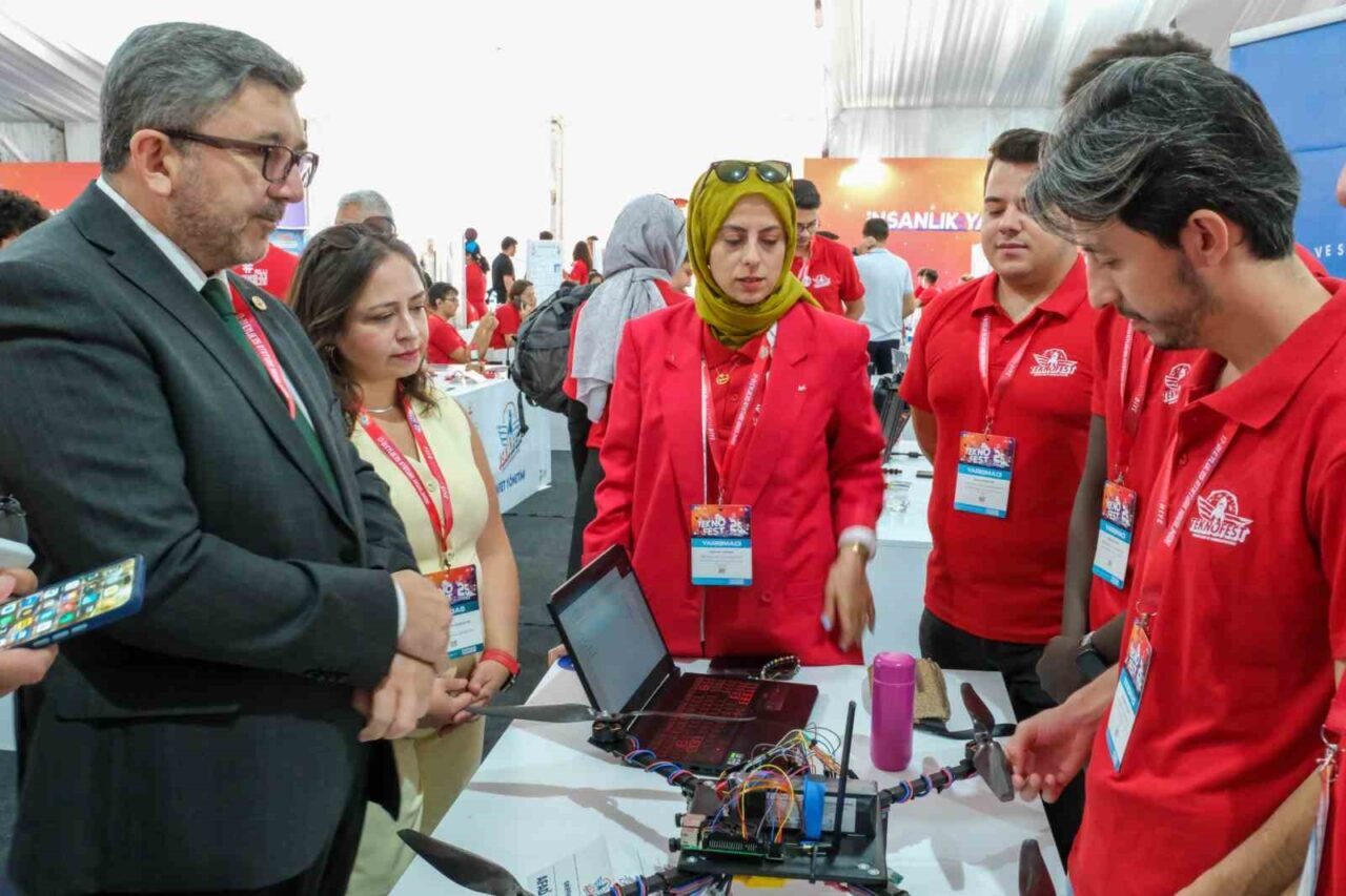 Bilecik Şeyh Edebali Üniversitesi öğrencilerinin katıldığı, Türkiye’nin en büyük teknoloji