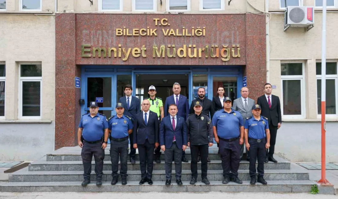 Bilecik Valisi Faik Oktay Sözer, İl Emniyet Müdürü Gökalp Şener’e