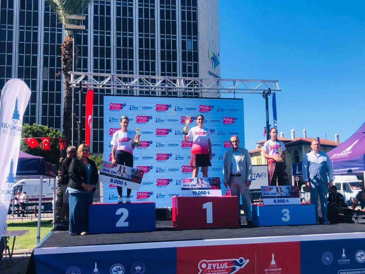 Bilecikli Sporcu Sebahat Demir, 9 Eylül Uluslararası İzmir Yarı Maratonu’nda