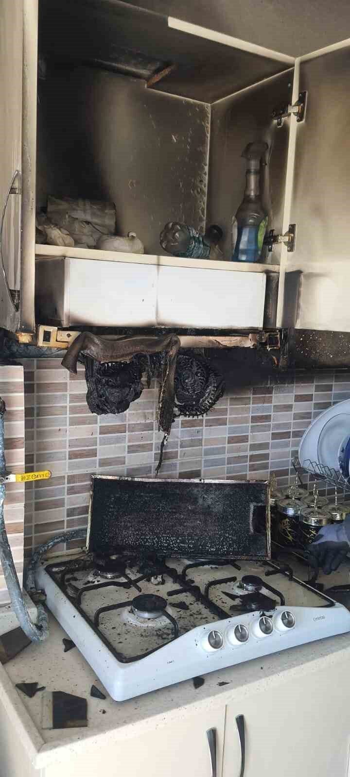 Bilecik’te bir evde aspiratör prizinden çıkan yangın sonrası bir kişi