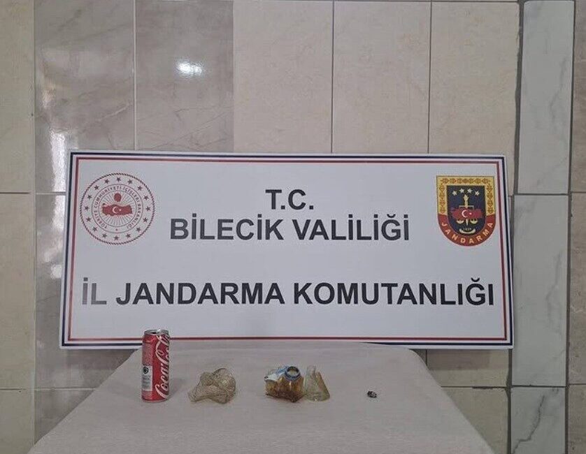 Bilecik’te trafiği tehlikeye atan şüpheli tırda uyuşturucu bulundu. Bilecik Osmangazi