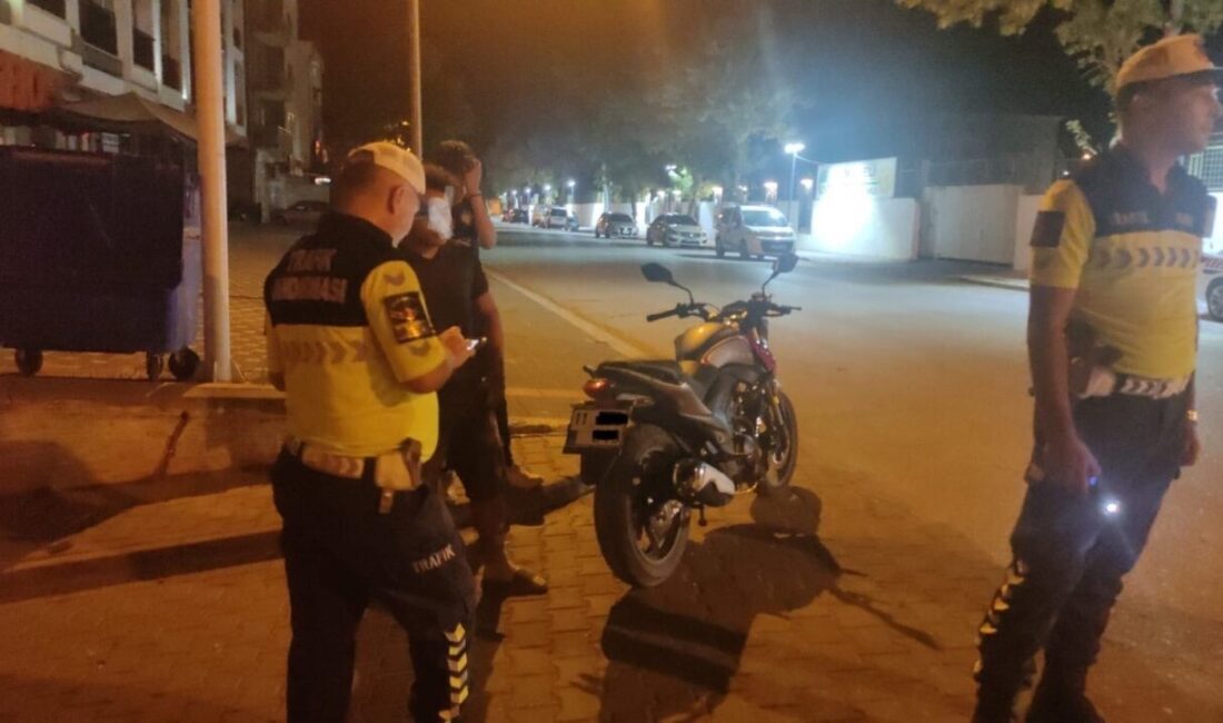 Bilecik’in Osmaneli İlçe Emniyet Müdürlüğü Trafik Ekipleri, ilçe genelinde sürücülerin