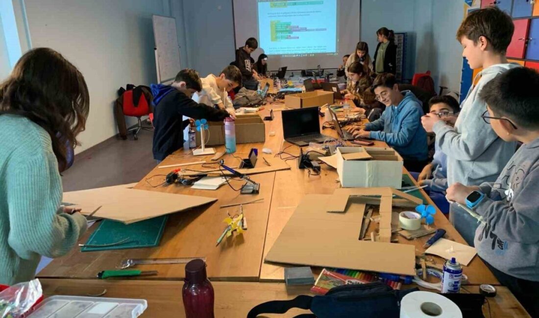 Efeler İlçe Milli Eğitim Müdürlüğü Bilim Akademisi tarafından öğrencilerin gelişimine