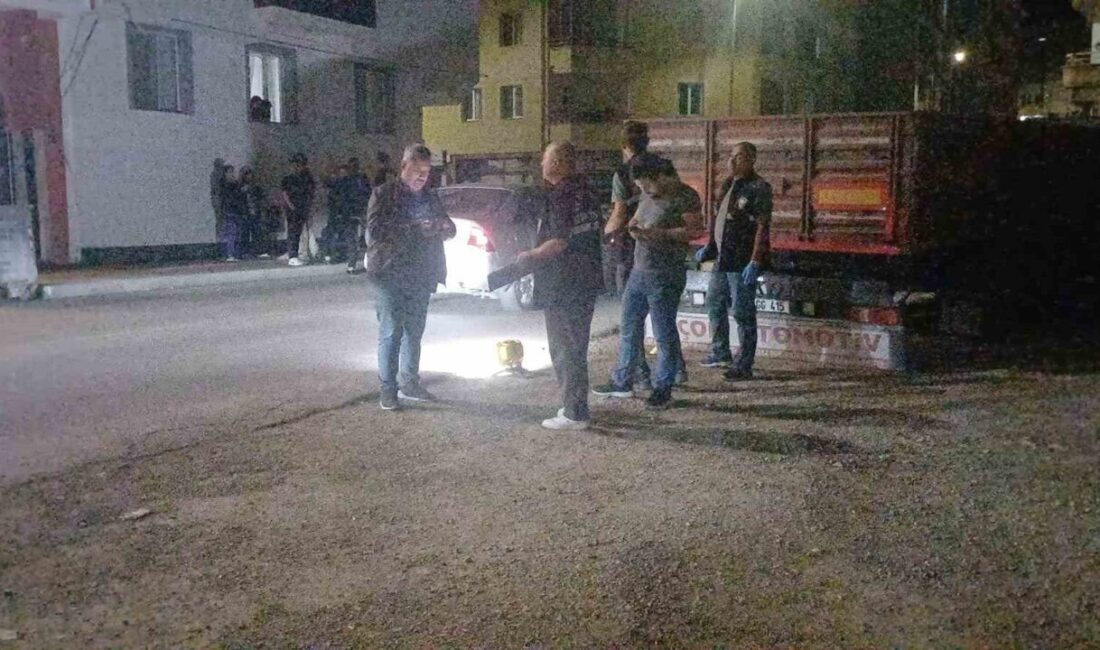 Çorum’da kimliği belirsiz iki genç kız, 5 katlı bir binanın