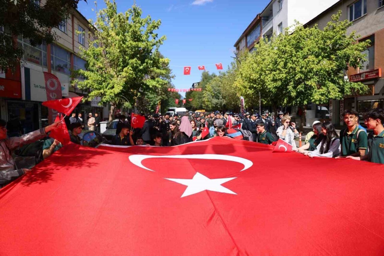 Gaziler Günü tüm yurtta olduğu gibi Bingöl’ de de coşkuyla