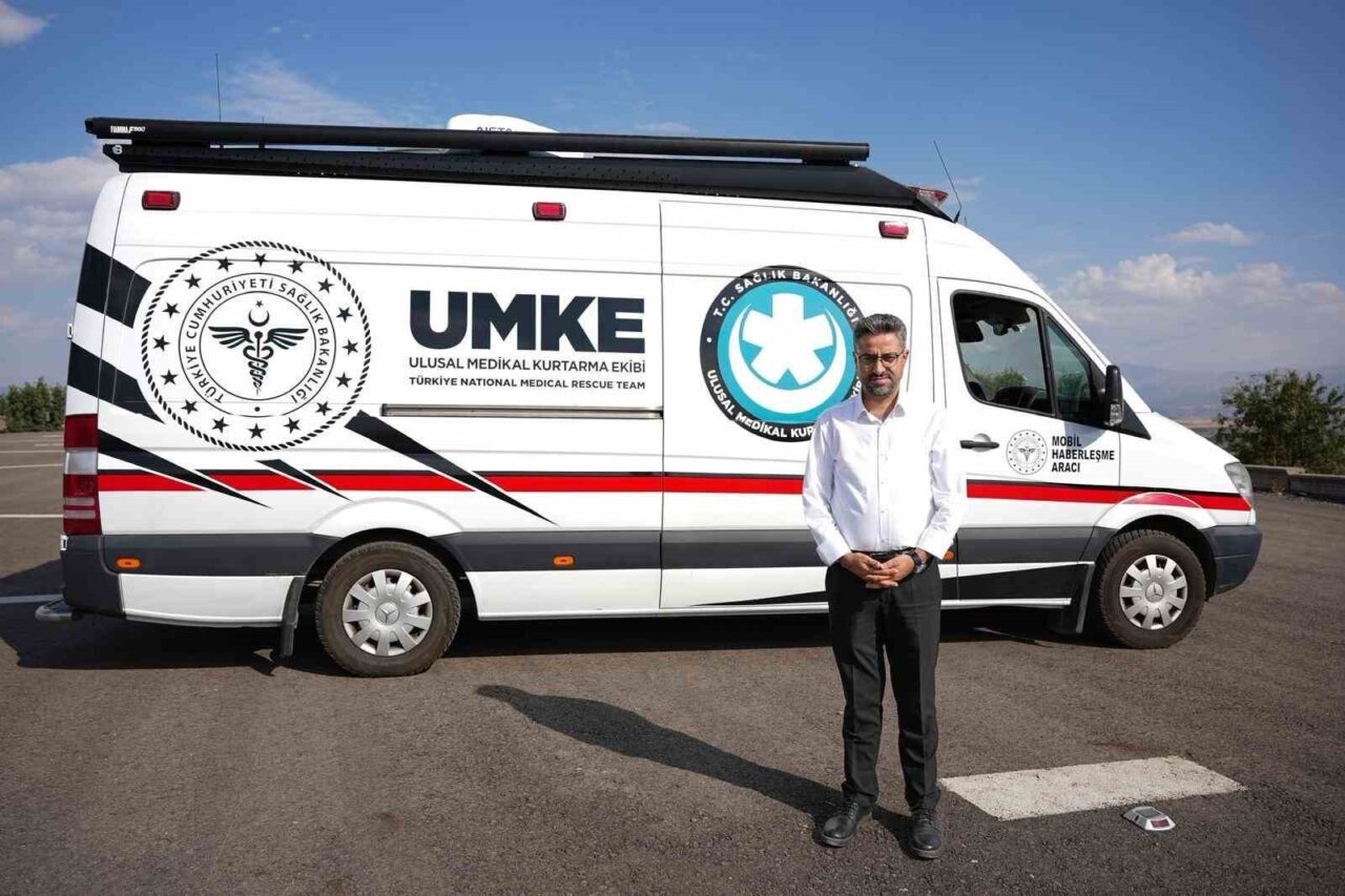 Bingöl UMKE’de muhtemel afetlere karşı mobil haberleşme aracı hizmete girdi.