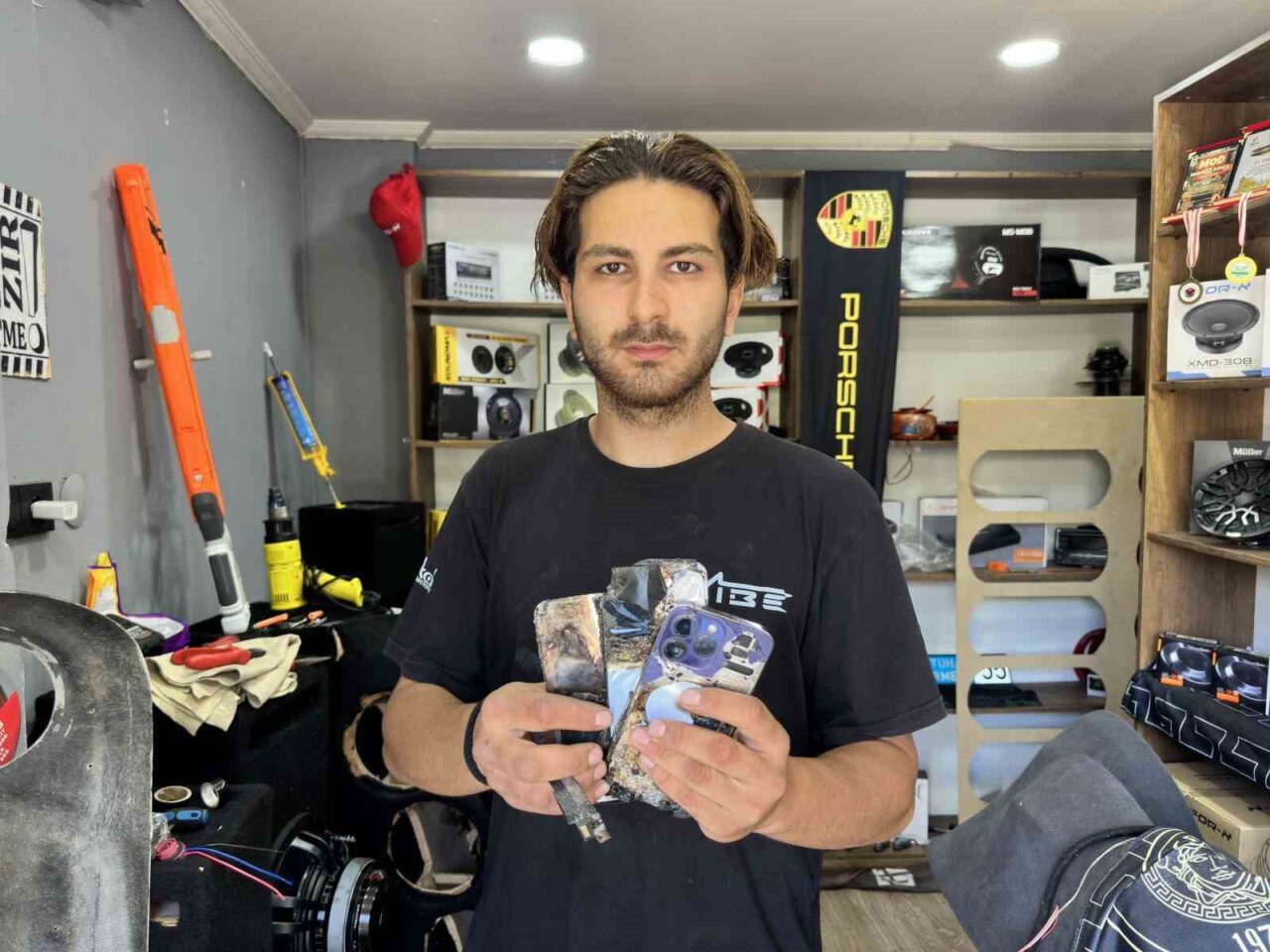 İstanbul’un Ümraniye ilçesinde yaşayan bir vatandaş, cebindeki binlerce liralık cep